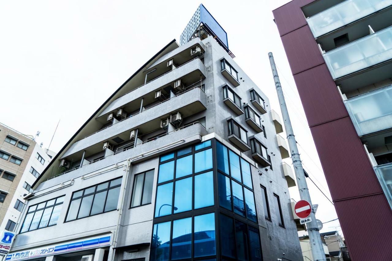 Premavera Kamata 303